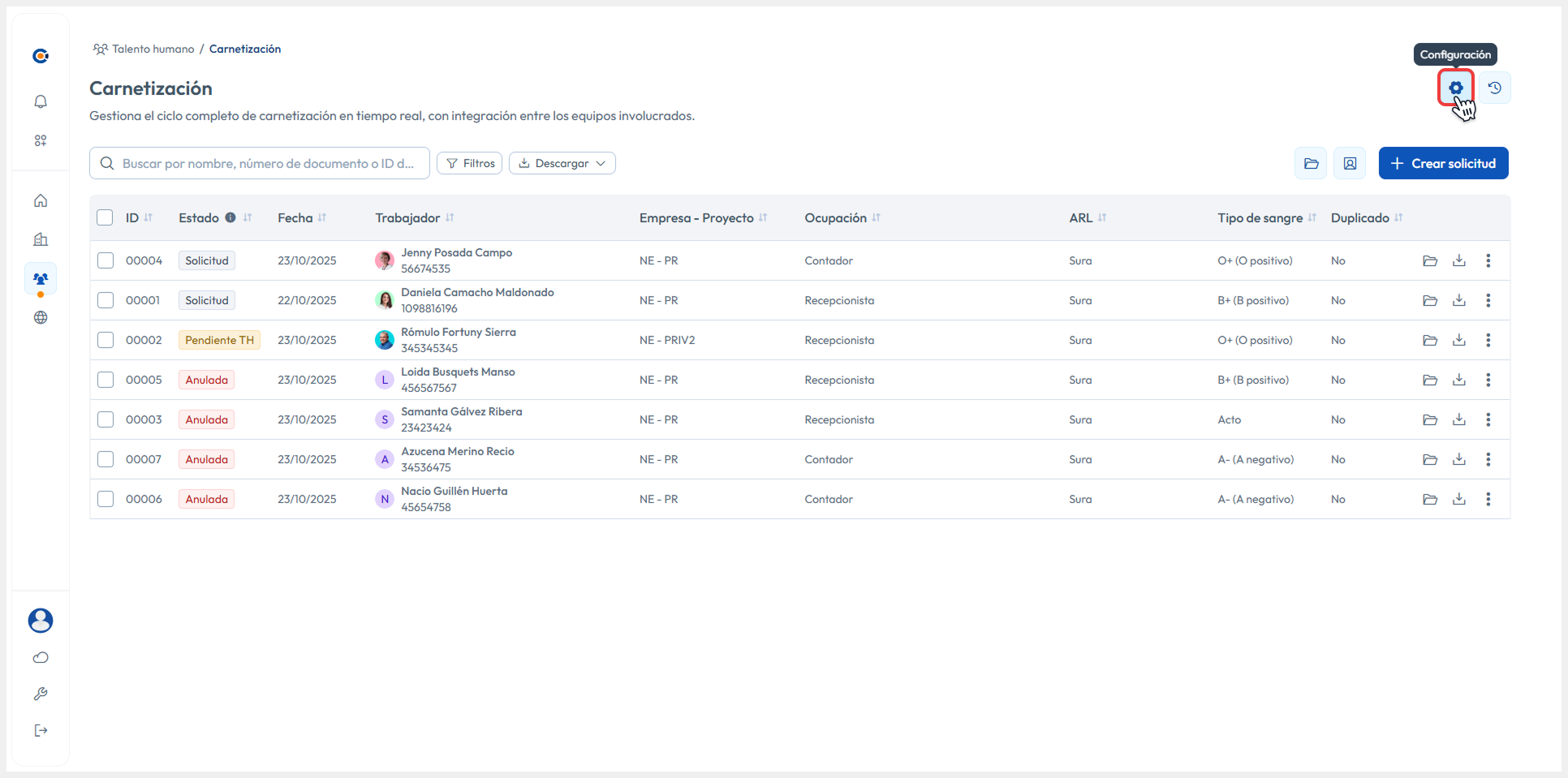 Vista principal apuntando al botón de Configuración