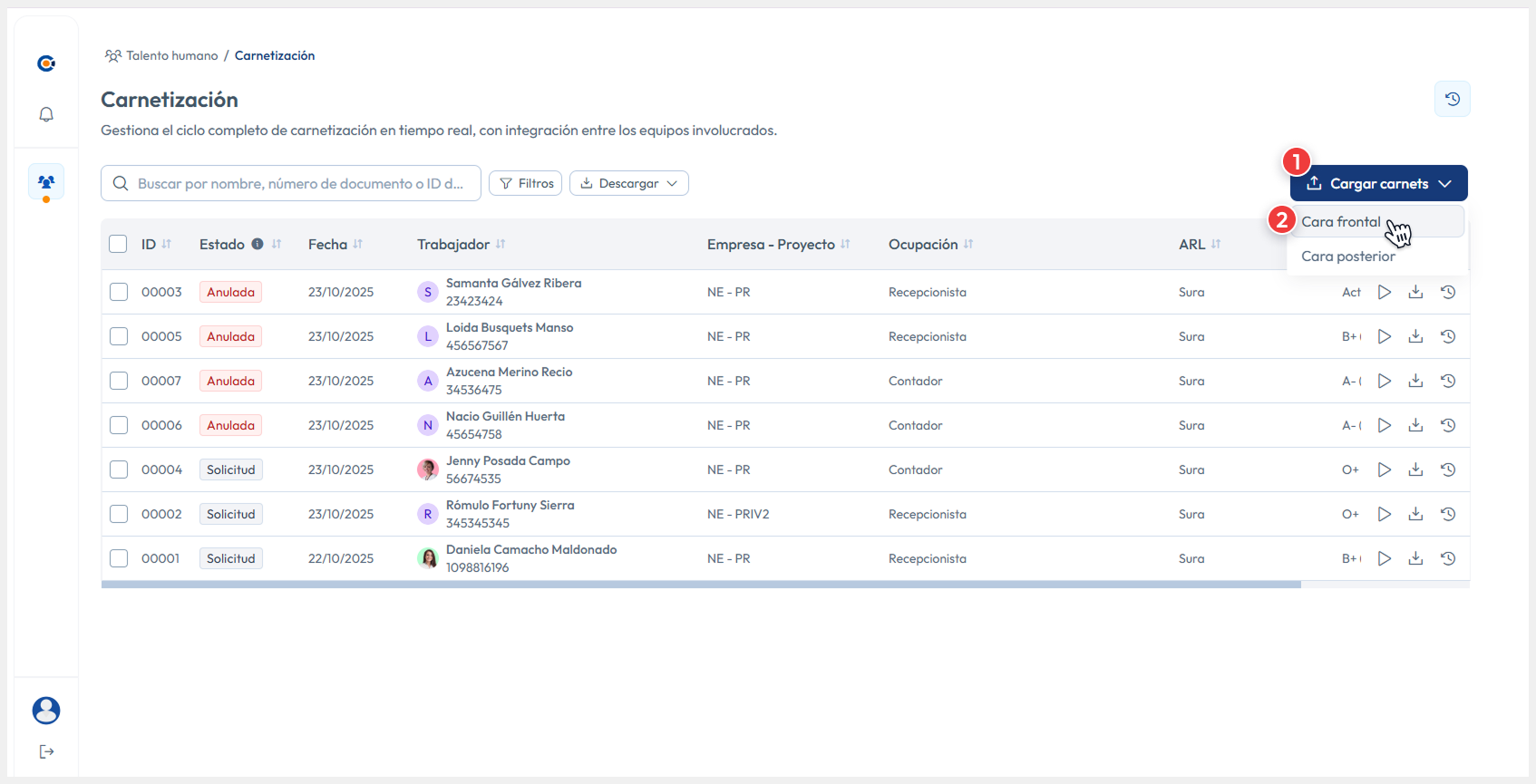 Vista principal apuntando al botón de Cargar carnets